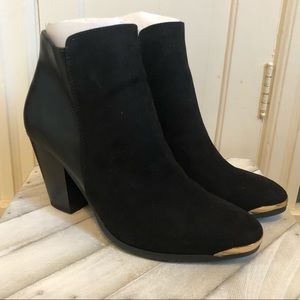Just Fab Black Booties 8.5 Azra